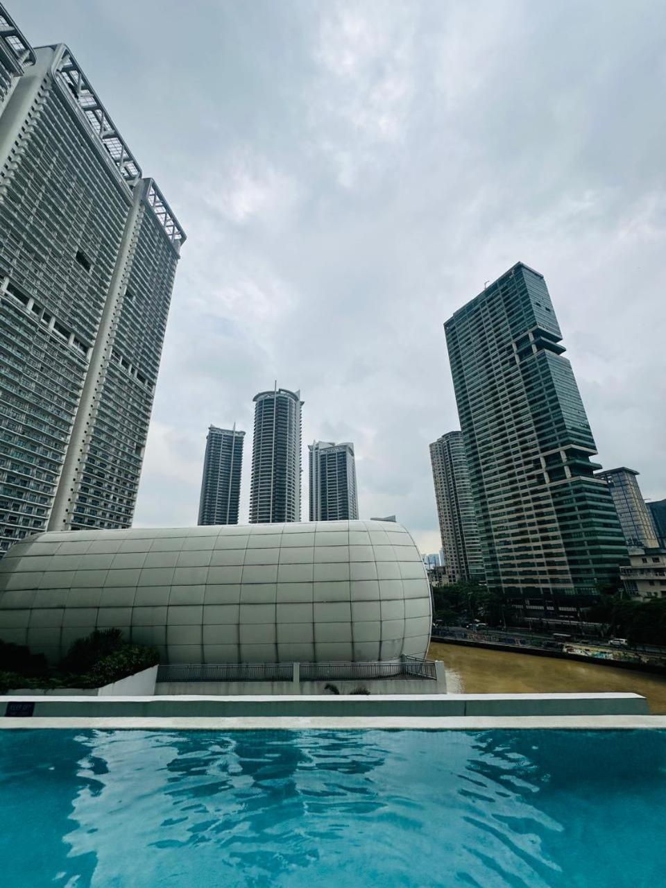 Manila Novotel Residences Acqua At Madr Excellence Exterior photo