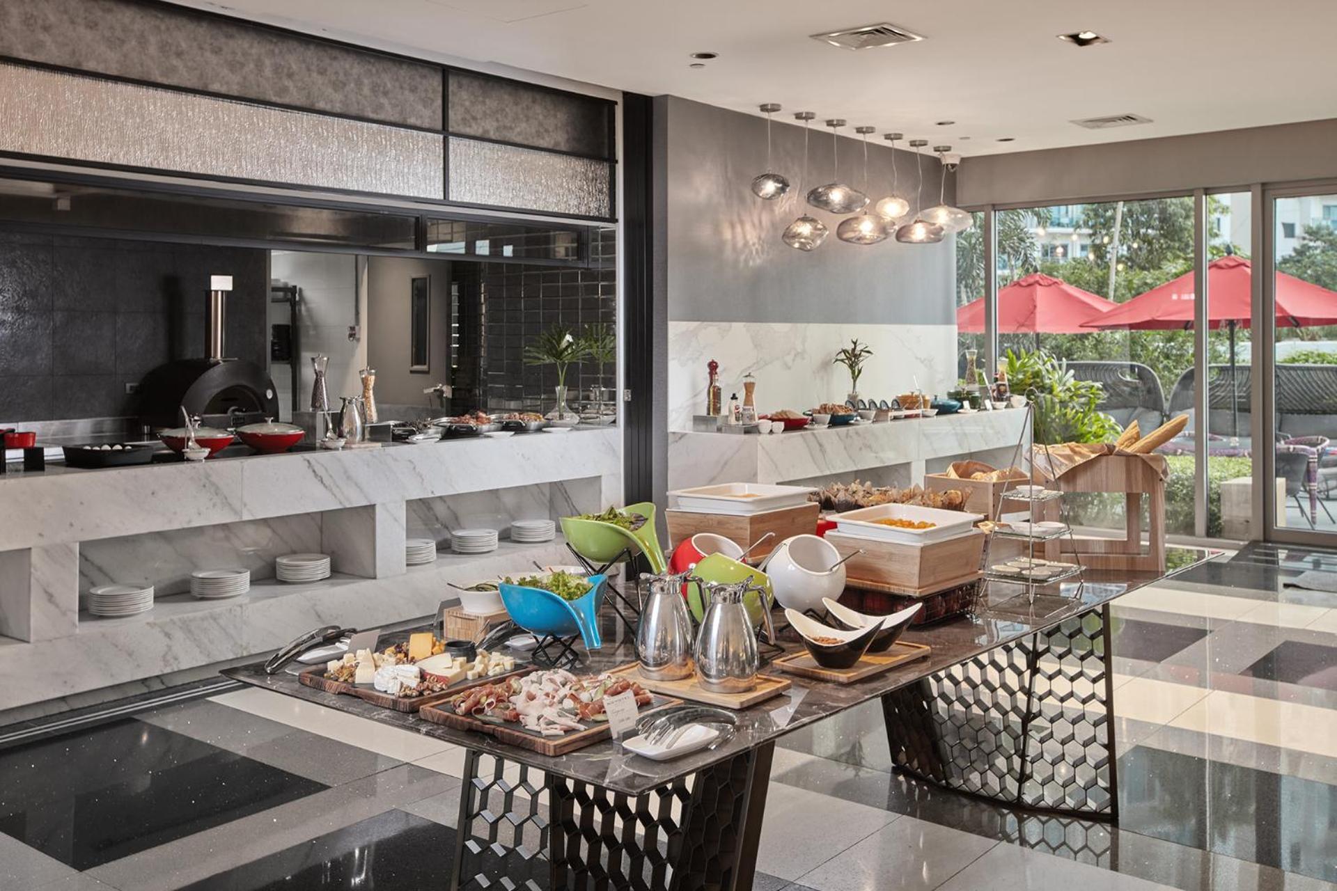 Manila Novotel Residences Acqua At Madr Excellence Exterior photo