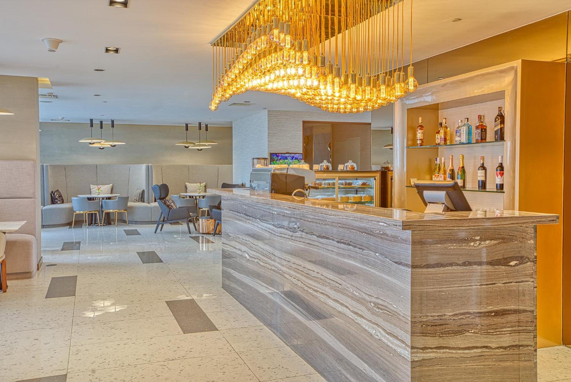 Manila Novotel Residences Acqua At Madr Excellence Exterior photo